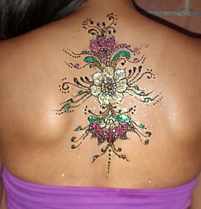 Цветное био-тату на спине