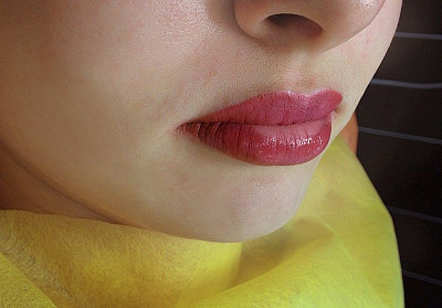 Перманентный макияж губ частичная растушевка