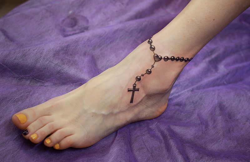 Татуировка браслет с крестом