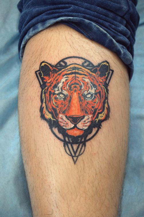 Татуировка тигр и геометрия
