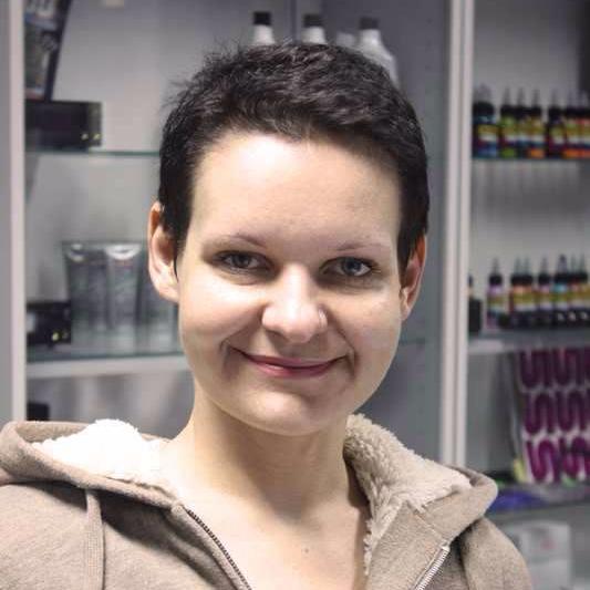 Анна - татуировка "Пчела с цветком"