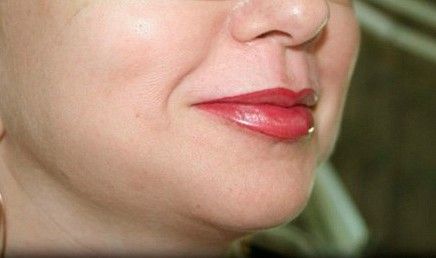 Перманентный макияж губ полная растушевка