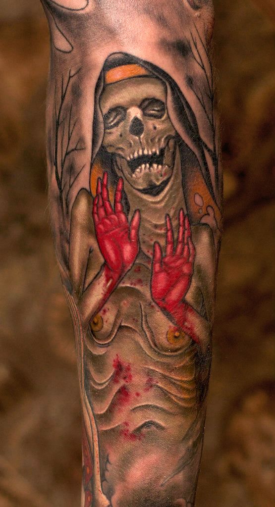 Татуировка смерть с кровавыми руками