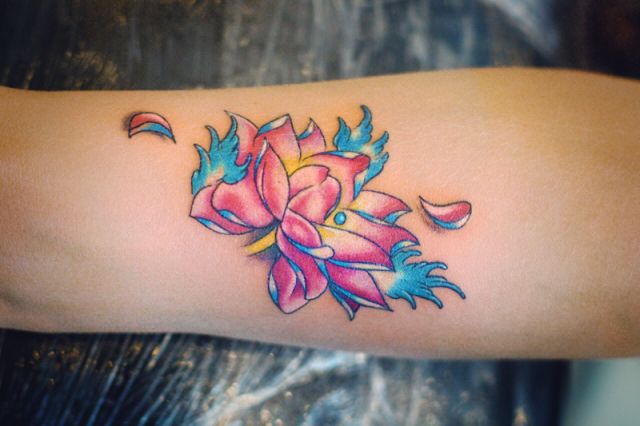 Татуировка Цветок Лотос
