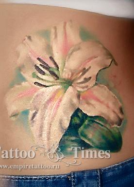 Татуировка лилии для девушек