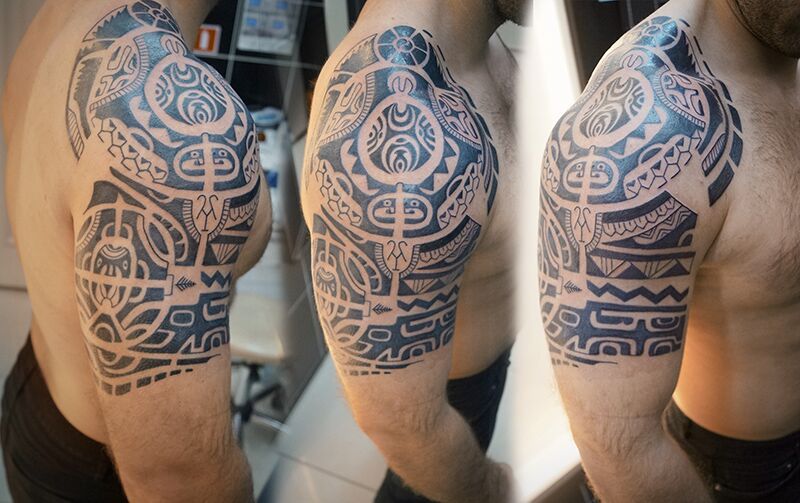 Татуировки в стиле полинезия на предплечье