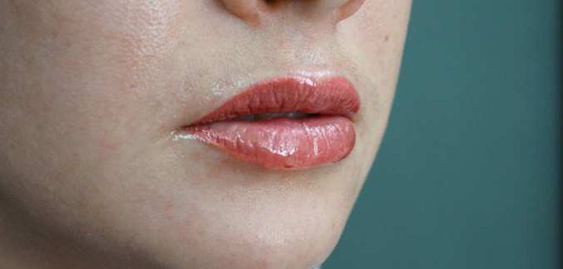 Перманентный макияж губ