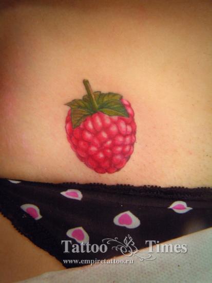 Татуировка ягодки