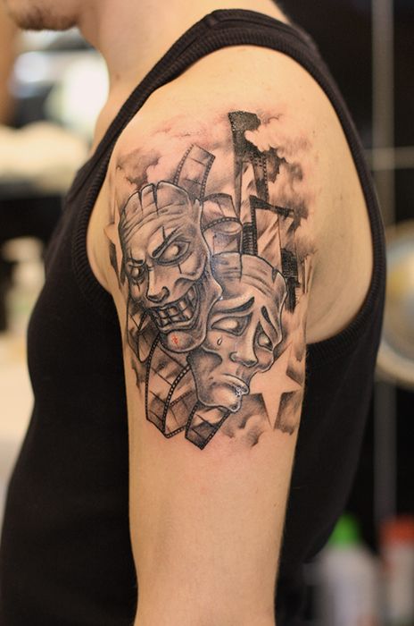 Татуировка Маски в черно-белой технике