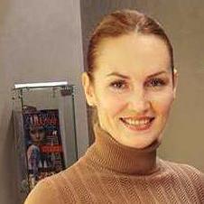 Анна - перманентный макияж "верхние стрелки"