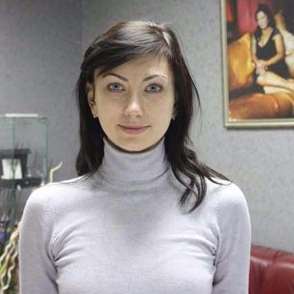 Надежда - перманентный макияж бровей