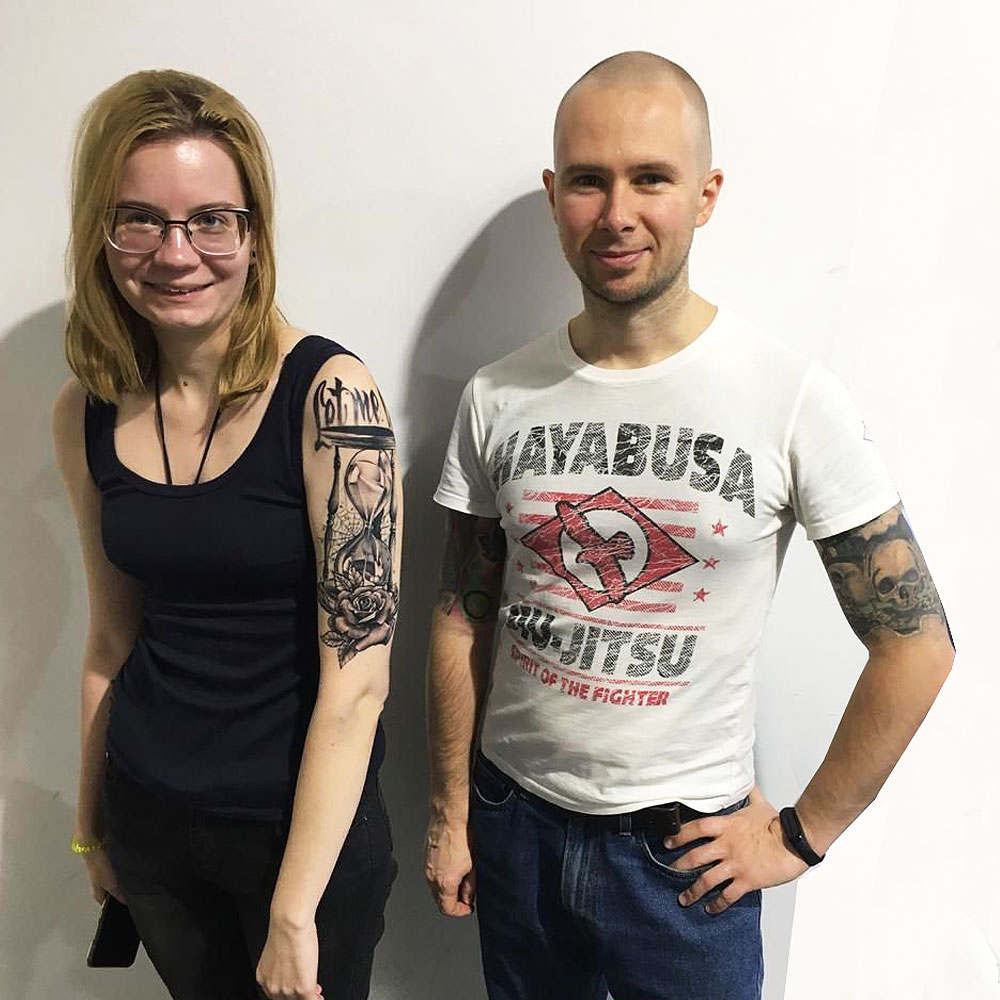 Елена - тату песочные часы