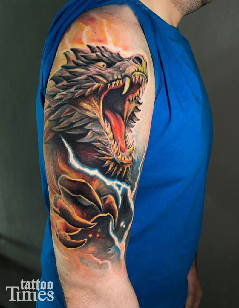 Тату дракон с оскалом