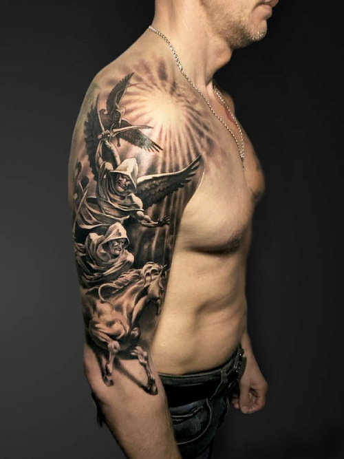 Тату крылатый всадник