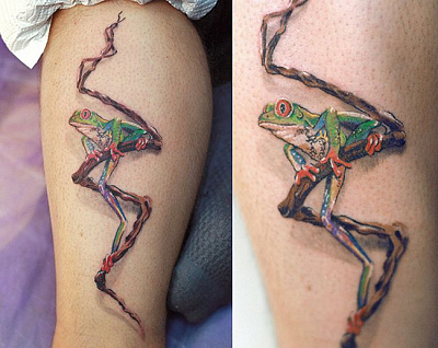 Татуировка лягушка на ветке