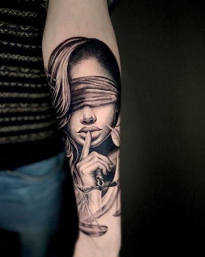 Тату портрет Фемиды