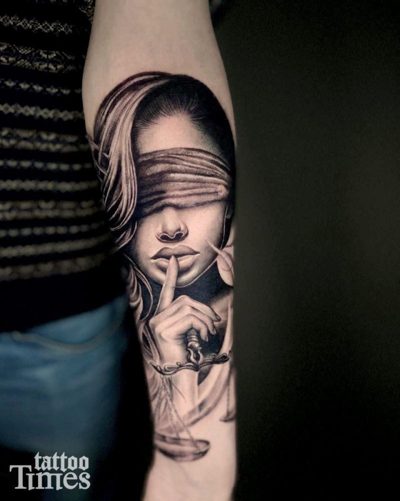 Тату портрет Фемиды