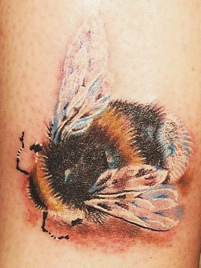 Татуировка пчела