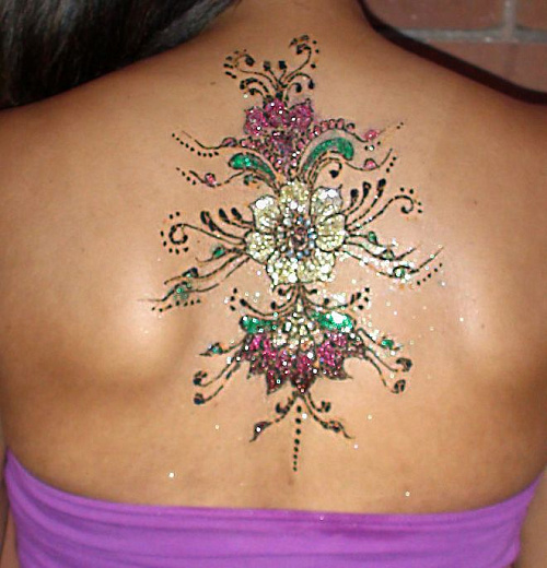 Цветное био-тату на спине