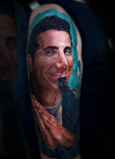 Тату Серж Танкян