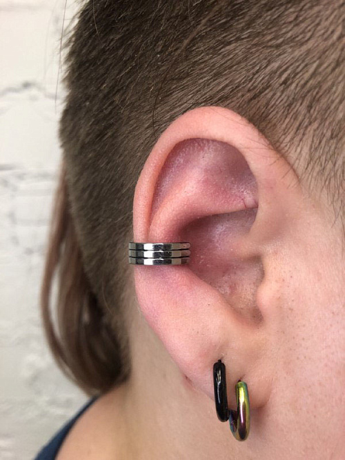 Пирсинг хряща уха 11