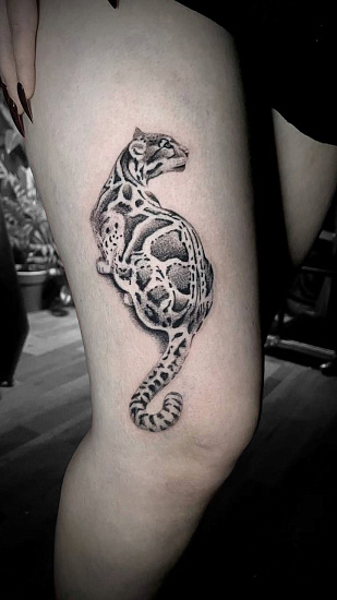 Тату гепард на ноге