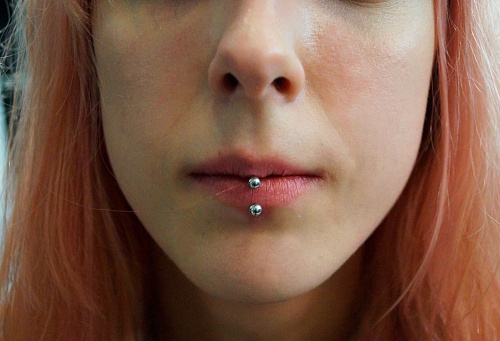 Пирсинг губы 8