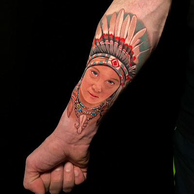 Тату портрет девушки индейца