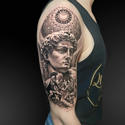 Тату Давид и амфитеатр