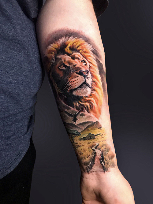 Тату лев и тропа