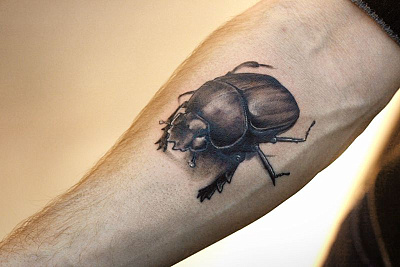 Татуировка жук скарабей