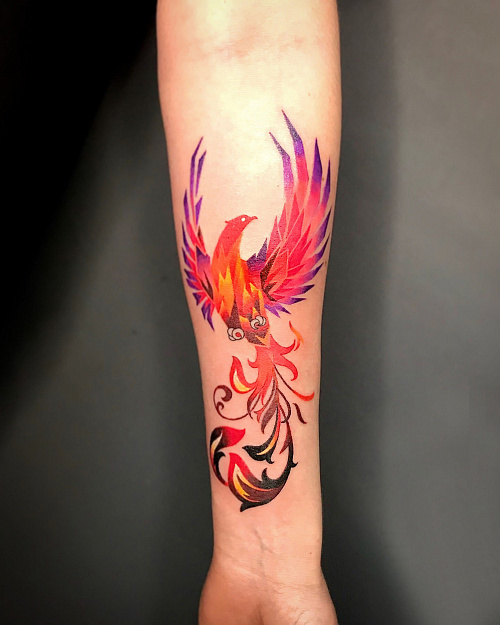 Тату  феникс на предплечье