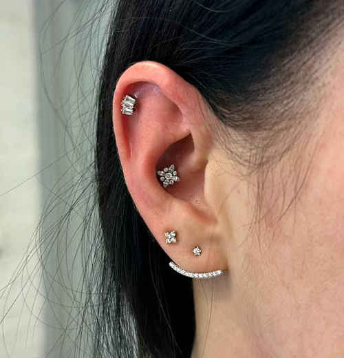 Пирсинг хряща уха 16