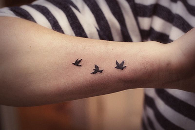 маленькая татуировка птички