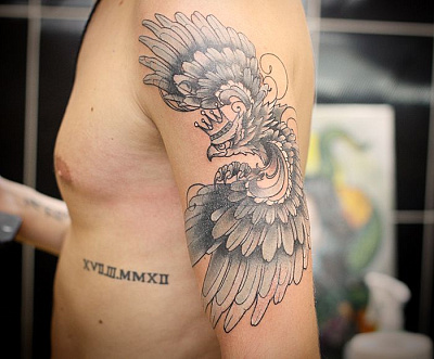 Татуировка Орел на плече