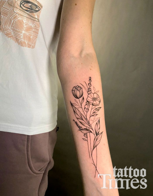 Тату полевые цветы