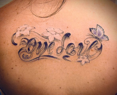 татуировка надпись с узором