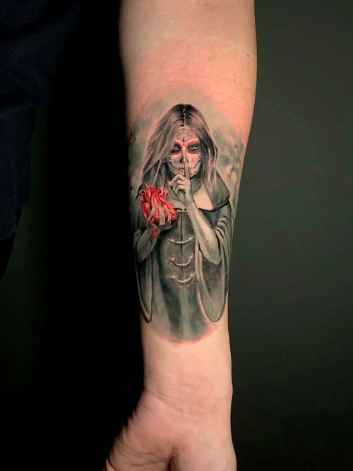 Тату Муэрто с сердцем