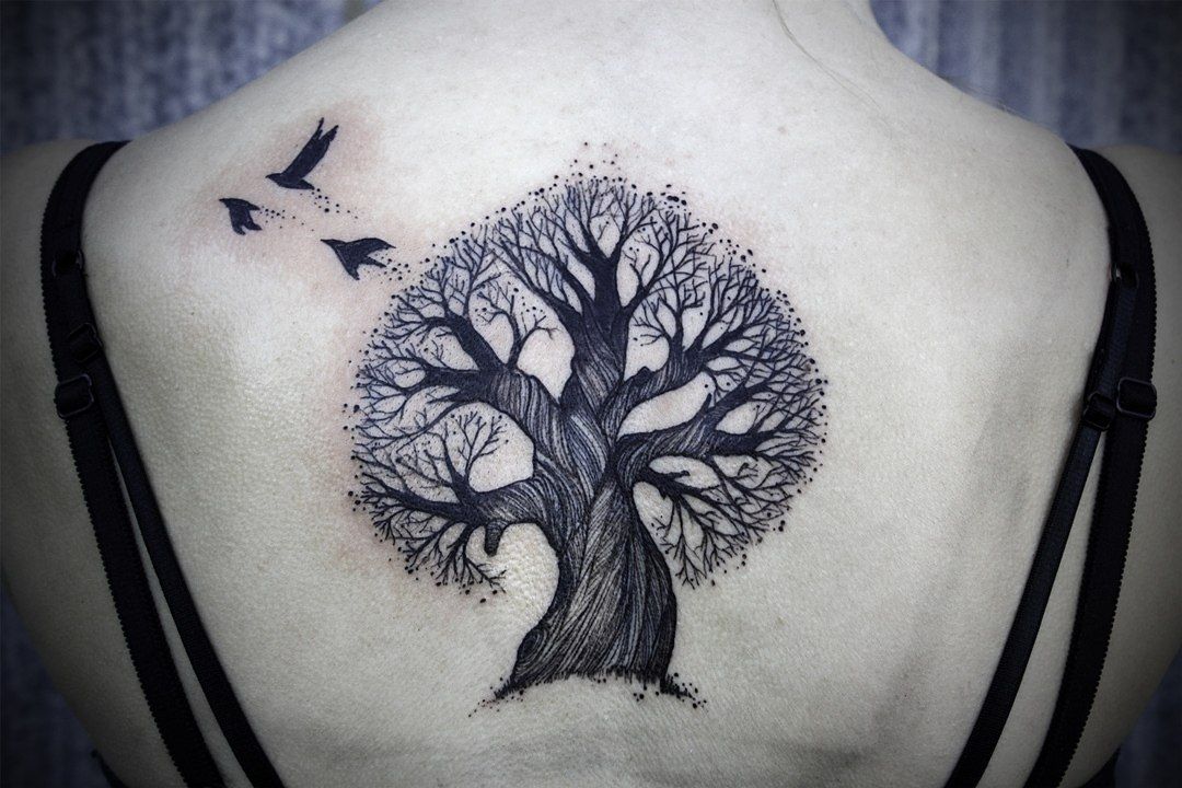 татуировка дерево