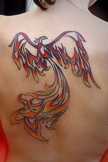Татуировка феникс на спине