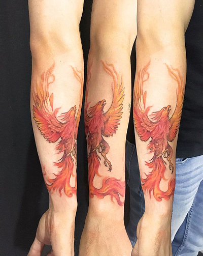 Татуировка феникс на руке