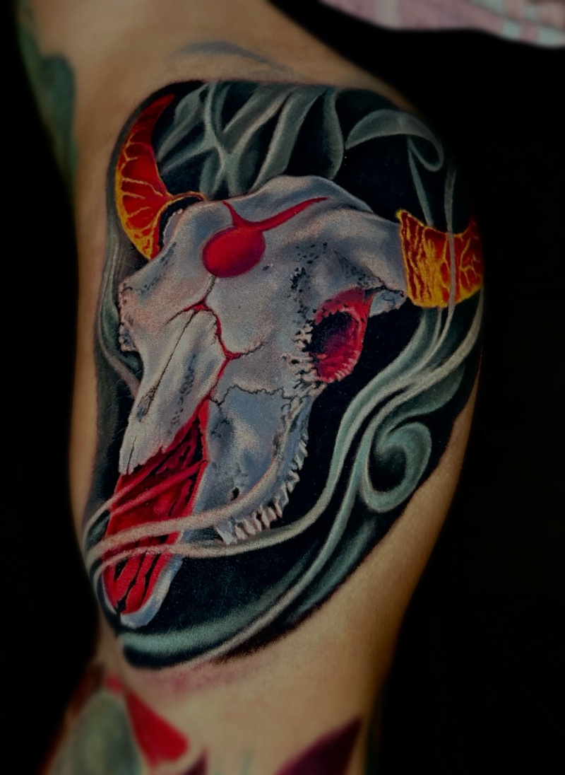 Тату череп буйвола