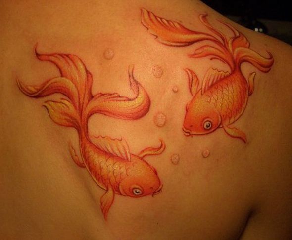 татуировка золотая рыбка