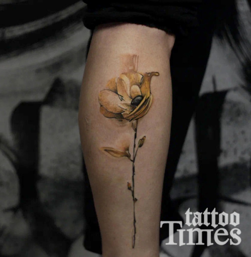 Тату цветок в акварели