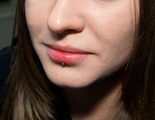 Пирсинг губы 7