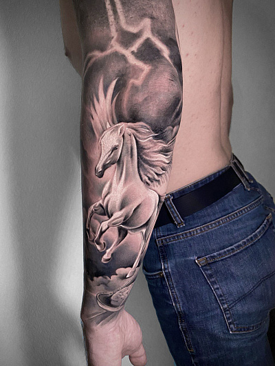 Тату пегас на руке